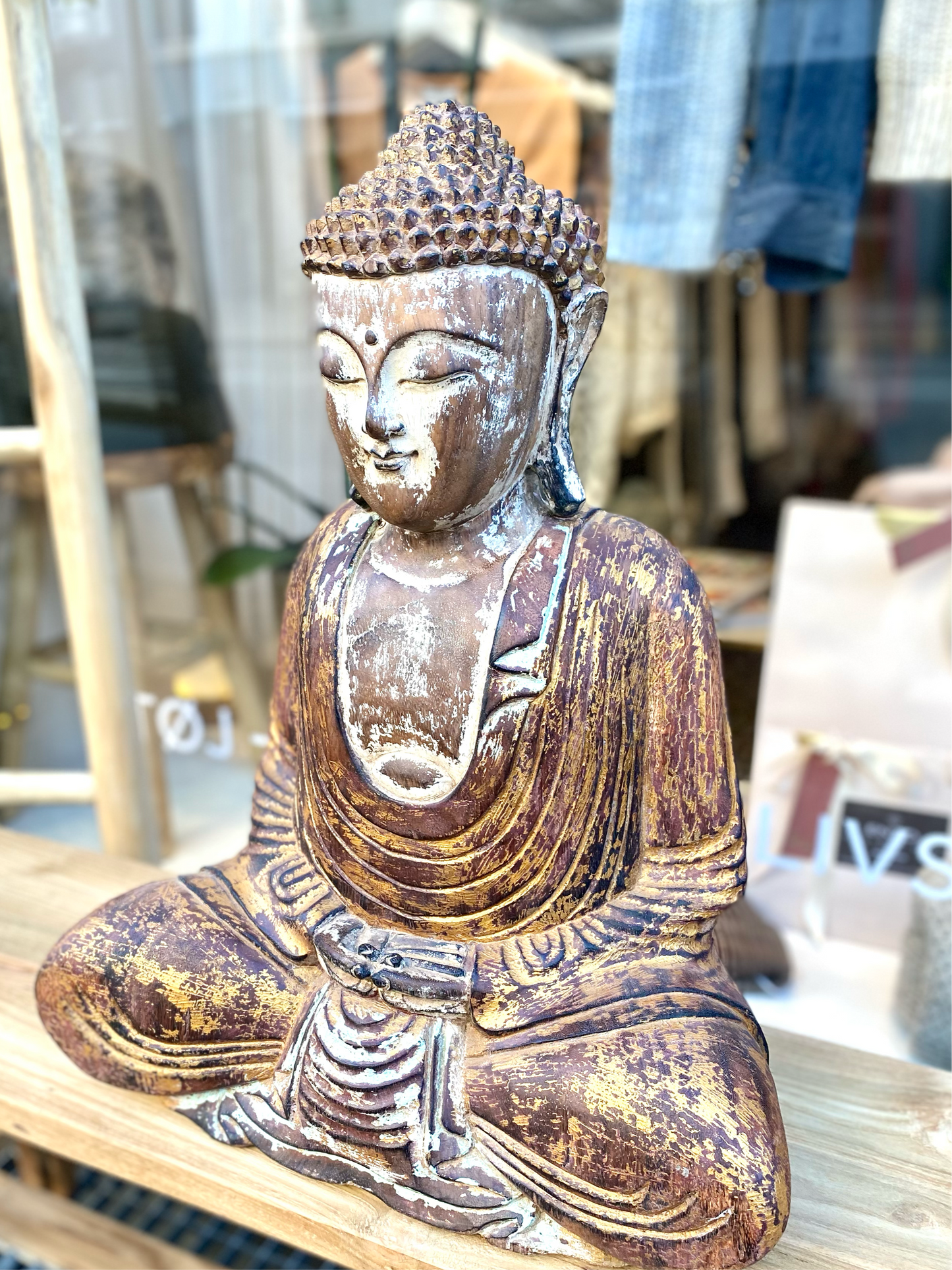 Stor Bali Buddha i træ